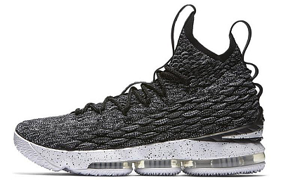 Nike LeBron 15 Ep 'Ashes'