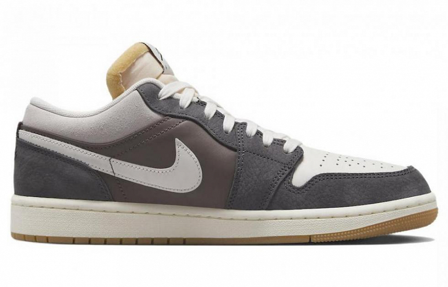 Jordan 1 Low Snkrs Day Korea Magpie 2023 купить в интернет-магазине Yoocart с быстрой доставкой по России.
