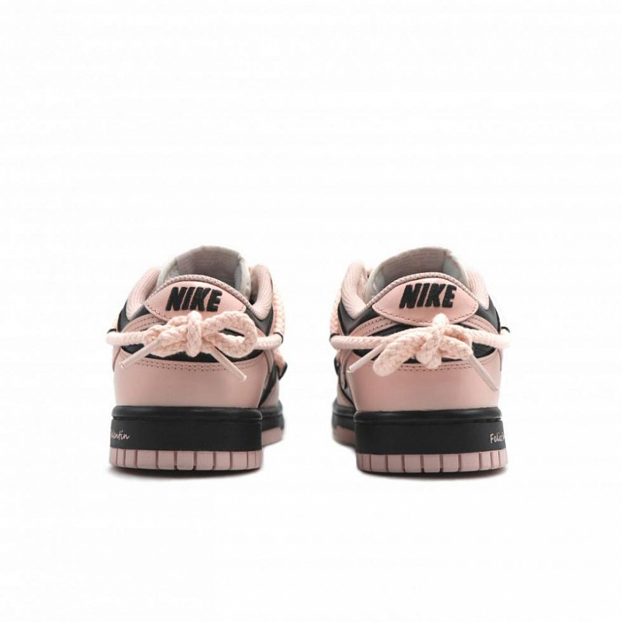 Nike Dunk Low Skateboard Shoes Women's Black Pink купить в интернет-магазине Yoocart с быстрой доставкой по России.
