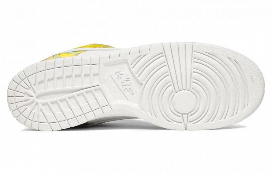 Nike Sb Dunk Low De La Soul 2005 купить в интернет-магазине Yoocart с быстрой доставкой по России.
