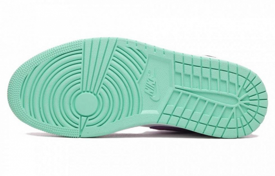 Jordan 1 Low Green Glow Violet Shock GS купить в интернет-магазине Yoocart с быстрой доставкой по России.