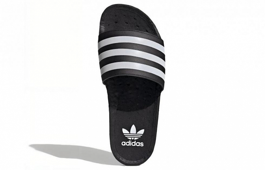 Adidas Adilette Boost Slides 'Core Black White' купить в интернет-магазине Yoocart с быстрой доставкой по России.