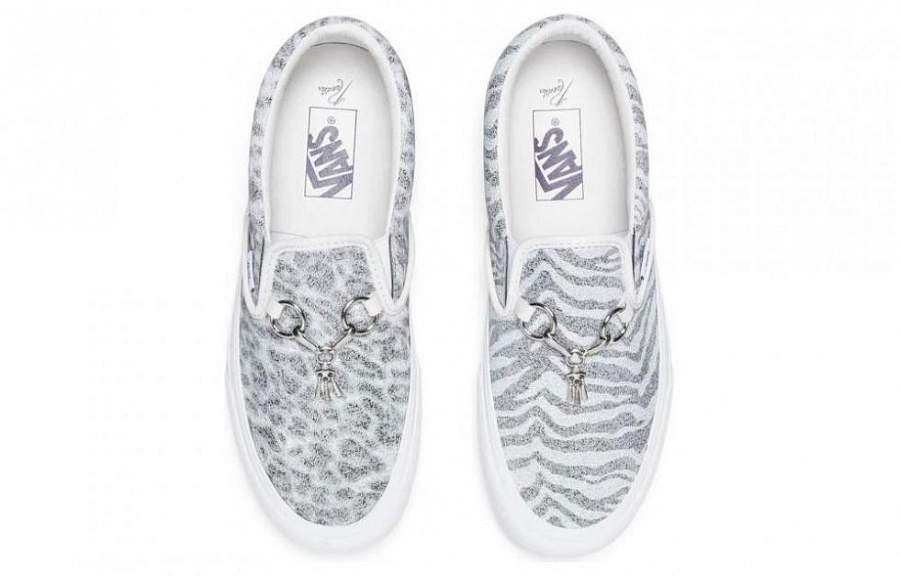 Vans Needles X Vault Classic Slip On V 'Animal Print White' купить в интернет-магазине Yoocart с быстрой доставкой по России.