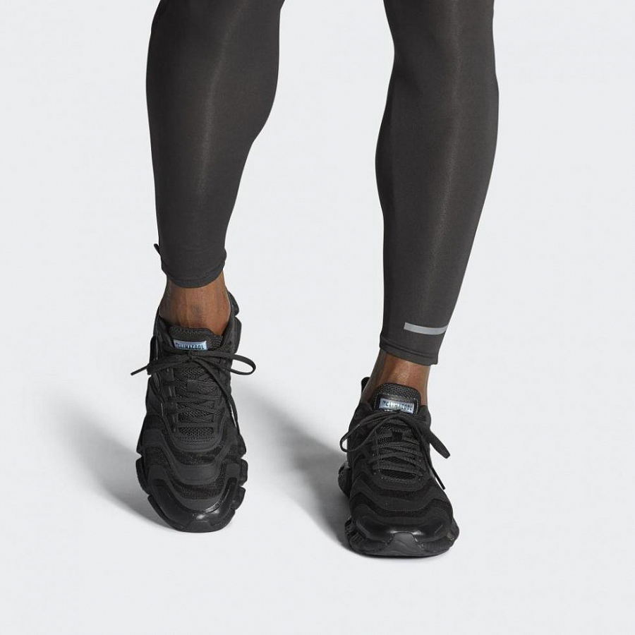 Adidas Climacool Vento Triple Black купить в интернет-магазине Yoocart с быстрой доставкой по России.