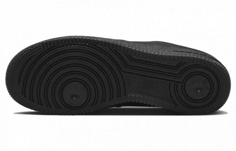 Nike Air Force 1 Low '07 Pro Tech Waterproof Triple Black купить в интернет-магазине Yoocart с быстрой доставкой по России.