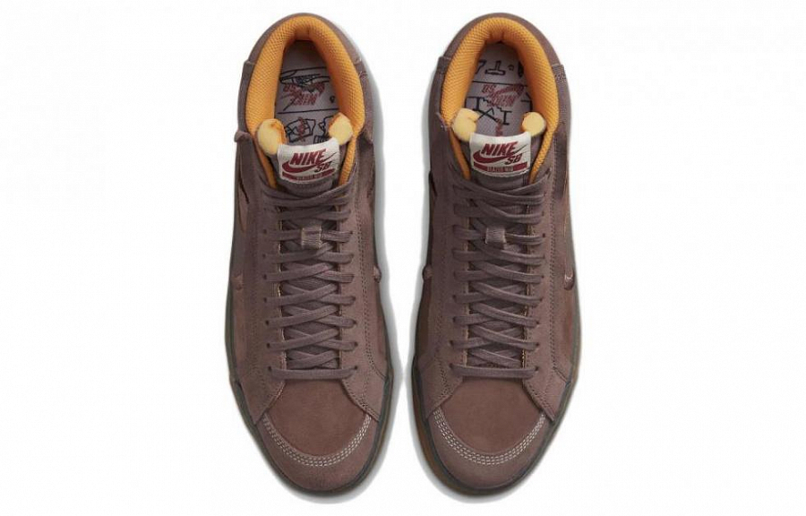 Nike Sb Zoom Blazer Mid Prm Plus Plum Eclipse Gum купить в интернет-магазине Yoocart с быстрой доставкой по России.