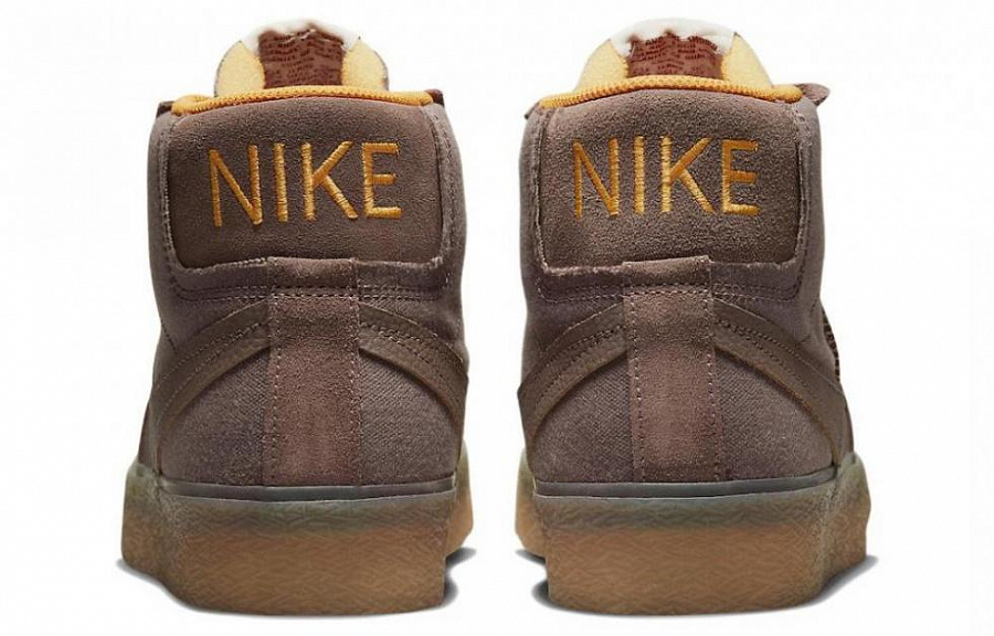 Nike Sb Zoom Blazer Mid Prm Plus Plum Eclipse Gum купить в интернет-магазине Yoocart с быстрой доставкой по России.