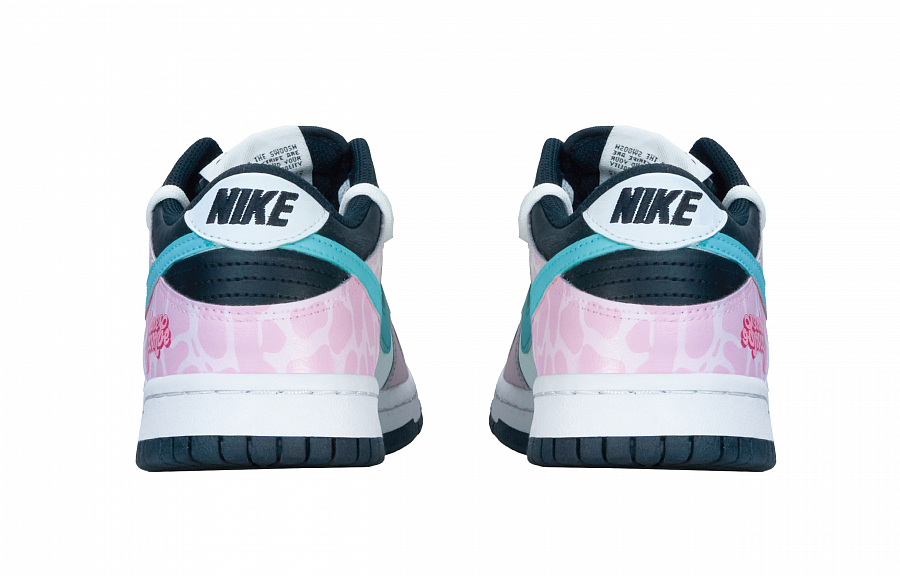 Nike Dunk Slip Resistant Abrasion Resistant Low top Skateboard Shoes GS Black Pink купить в интернет-магазине Yoocart с быстрой доставкой по России.