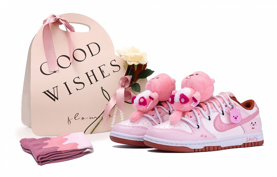 Nike Dunk Low top Skateboard Shoes Women's White Pink купить в интернет-магазине Yoocart с быстрой доставкой по России.