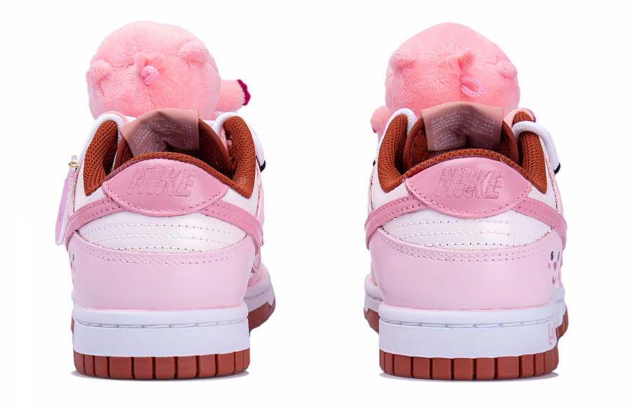 Nike Dunk Low top Skateboard Shoes Women's White Pink купить в интернет-магазине Yoocart с быстрой доставкой по России.