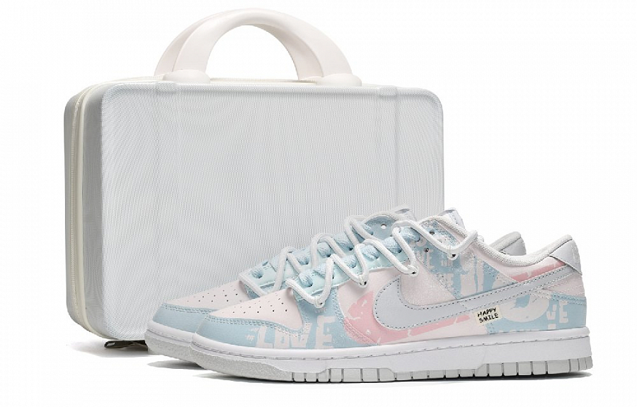 Nike Dunk Skateboard Shoes Women's Low-Top Pink Blue купить в интернет-магазине Yoocart с быстрой доставкой по России.