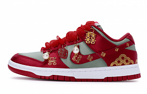 Nike Dunk Skateboard Shoes Women's Low top Gold 1 2507233