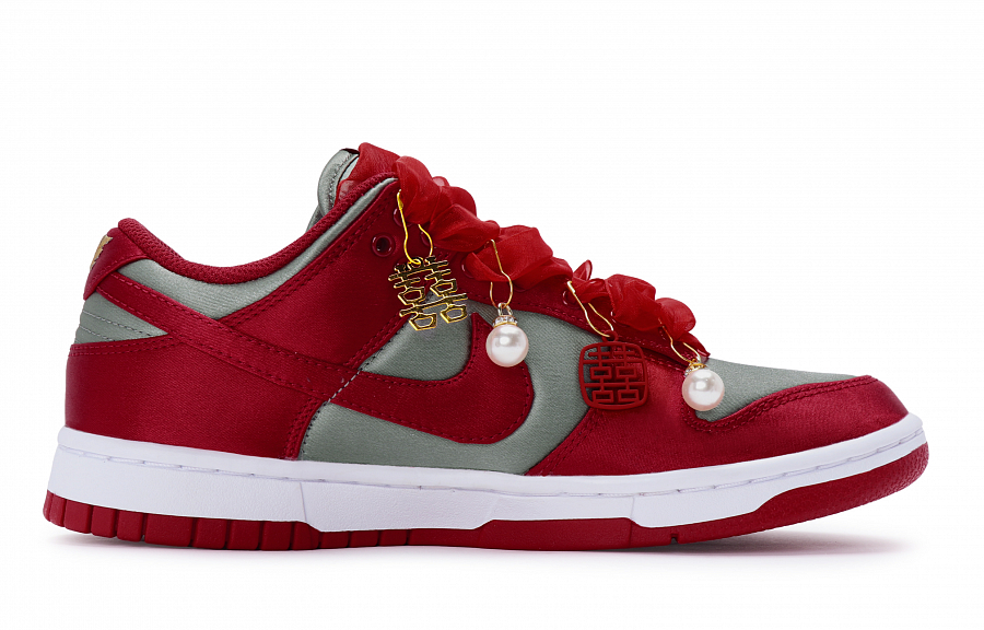 Nike Dunk Skateboard Shoes Women's Low top Gold купить в интернет-магазине Yoocart с быстрой доставкой по России.