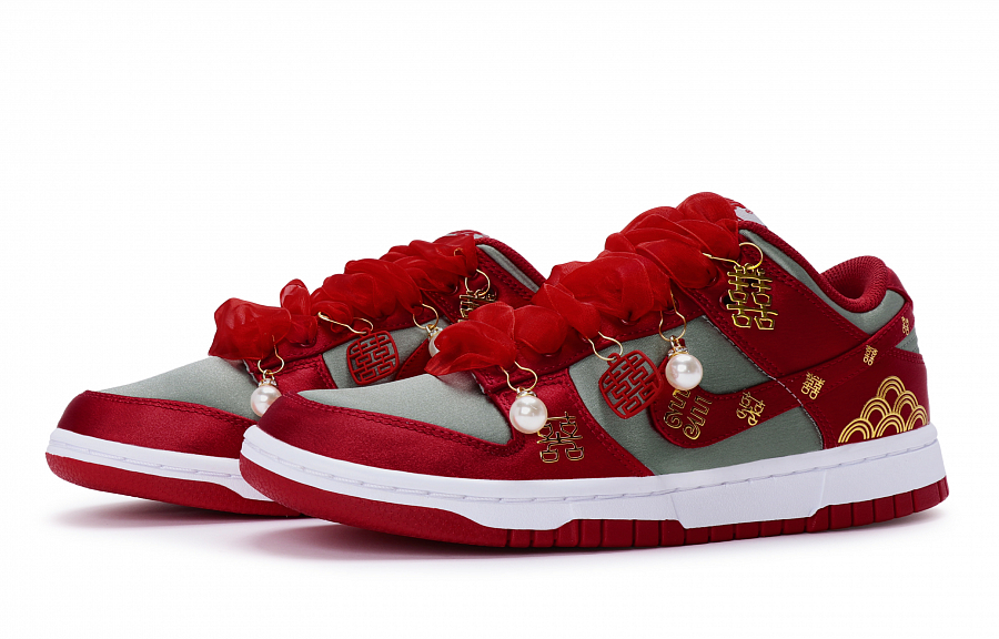 Nike Dunk Skateboard Shoes Women's Low top Gold купить в интернет-магазине Yoocart с быстрой доставкой по России.