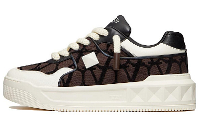 Valentino Garavani One Stud XL Leather Sneakers