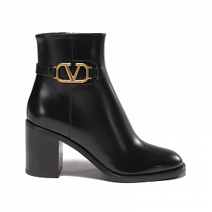 Valentino VLogo Plaque Heeled Ankle Boots Women's 1 2540869