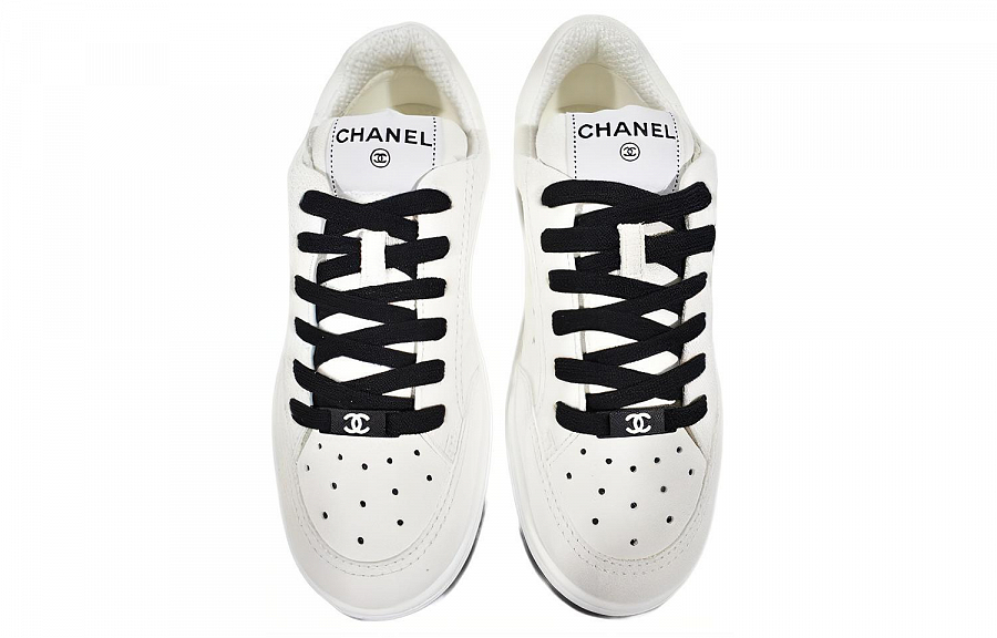 CHANEL Low Top Stylish Skateboarding Shoes Women's White