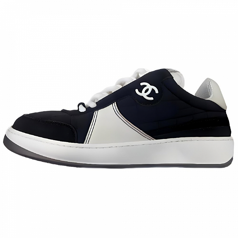 CHANEL Low-Top Stylish Skateboarding Shoes Women's Black White купить в интернет-магазине Yoocart с быстрой доставкой по России.
