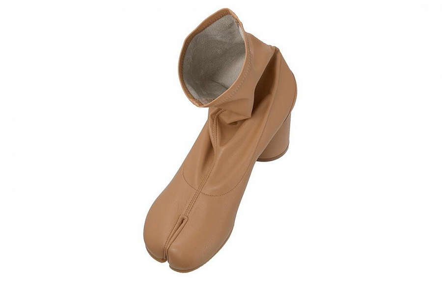 Maison Margiela Tabi Ankle Boots Women's Brown купить в интернет-магазине Yoocart с быстрой доставкой по России.