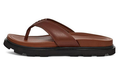 UGG Capitola Flip Sandal Cognac