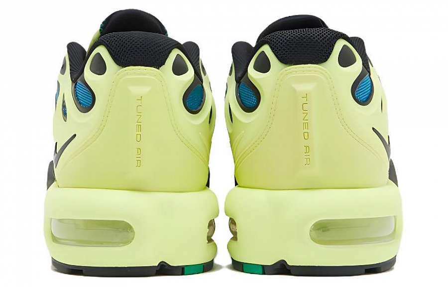 Nike Air Max Plus Drift Light Lemon Twist купить в интернет-магазине Yoocart с быстрой доставкой по России.