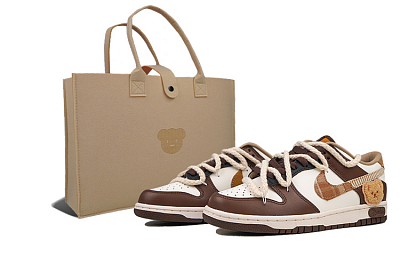 Nike Dunk RISK Mocha Bear Slip-Resistant Low-Top Skateboard Shoes Women's White Brown