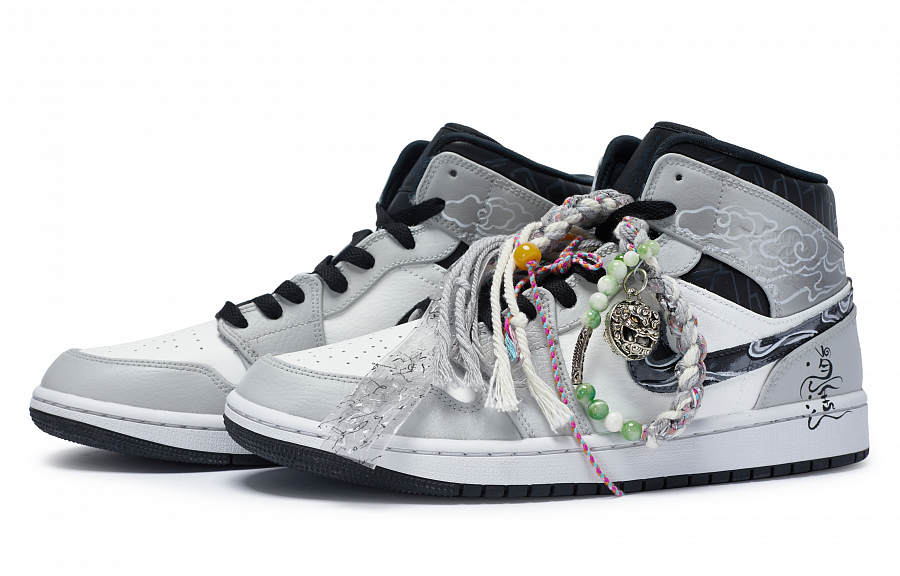 Jordan Air Jordan 1 Vintage Basketball Shoes Men Mid Top White купить в интернет-магазине Yoocart с быстрой доставкой по России.