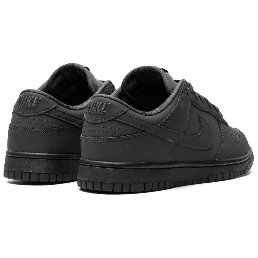 Nike Sb Dunk Low Pro Triple Black купить в интернет-магазине Yoocart с быстрой доставкой по России.