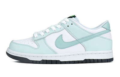 Nike Dunk Low Top Skateboard Shoes Women's Light Cyan