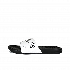 Nike Benassi JDI Slide Slippers Unisex Black White 1 2673431