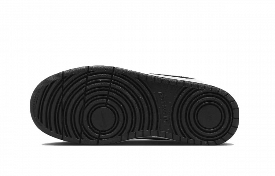 Nike Court Borough Low Top Skateboard Shoes GS Black White купить в интернет-магазине Yoocart с быстрой доставкой по России.