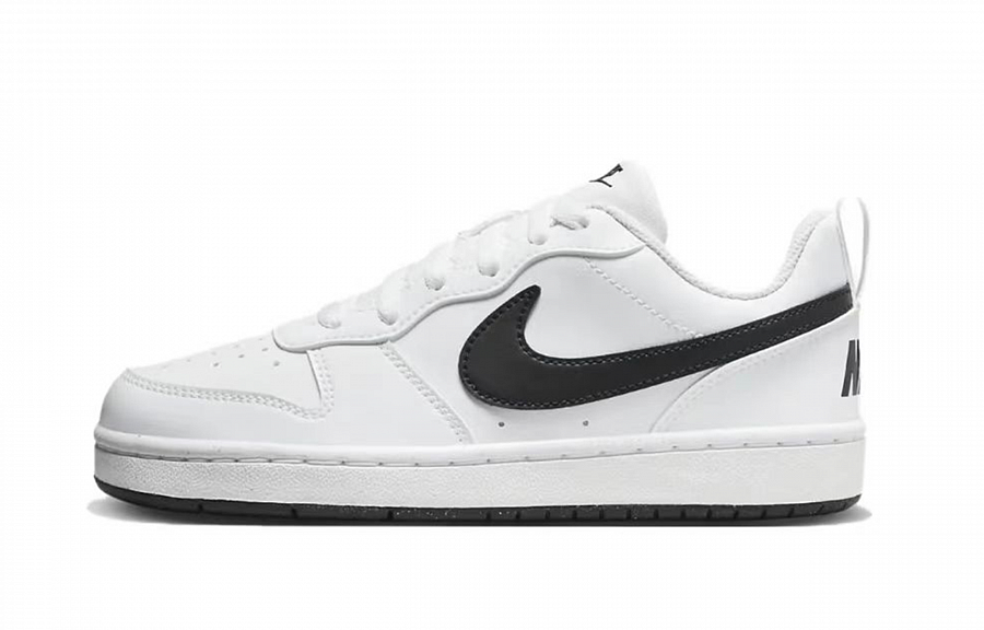 Nike Court Borough Low Top Skateboard Shoes GS Black White купить в интернет-магазине Yoocart с быстрой доставкой по России.