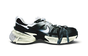 Nike V2K Run Slip-Resistant Low-Top Casual Running Shoes Women's Black White Gray 1 2674929