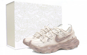 Nike TC 7900 Casual Shoes Women's Low top Ecru