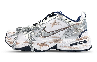 Nike Air Monarch 4 Anti-Slip Wear-Resistant Low-Top Chunky Sneakers Unisex White Silver Coffee