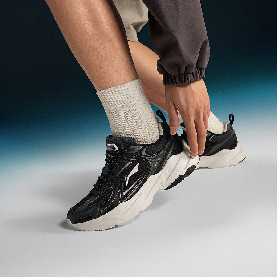 LiNing Meteor 2K Cushioning, Slip Resistant, Abrasion Resistant Support Low Top Chunky Sneakers Men's Black купить в интернет-магазине Yoocart с быстрой доставкой по России.