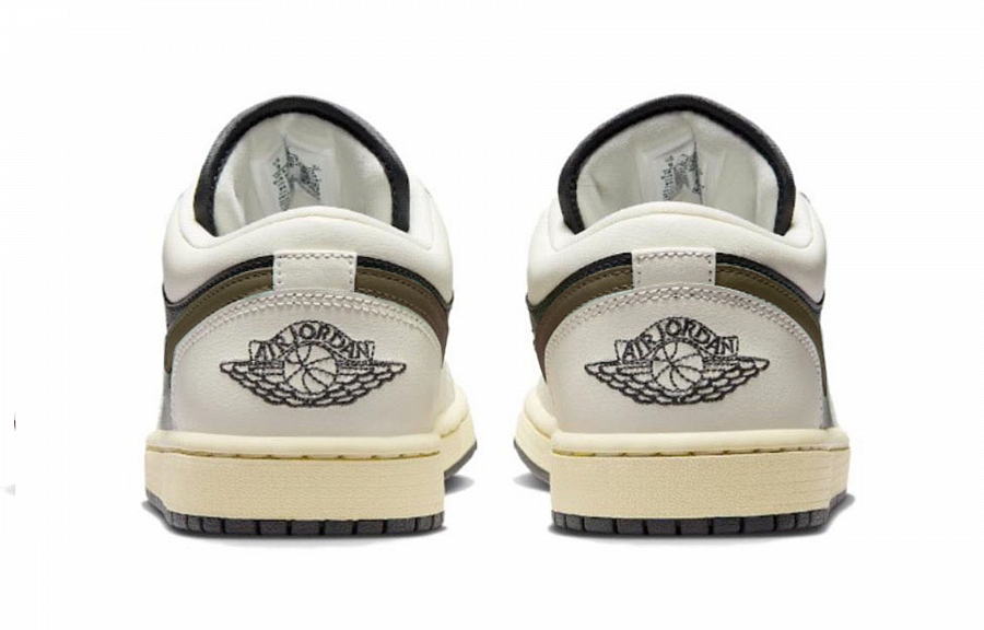 Jordan Air Jordan 1 Anti Slip Wear Resistant Low Top Vintage Basketball Shoes Women's Black White Green купить в интернет-магазине Yoocart с быстрой доставкой по России.