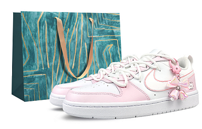 Nike Court Borough 2 Wrapping Anti-Slip Shock-Absorbing And Wear-Resistant Low-Top Skateboard Shoes Women's Pink White