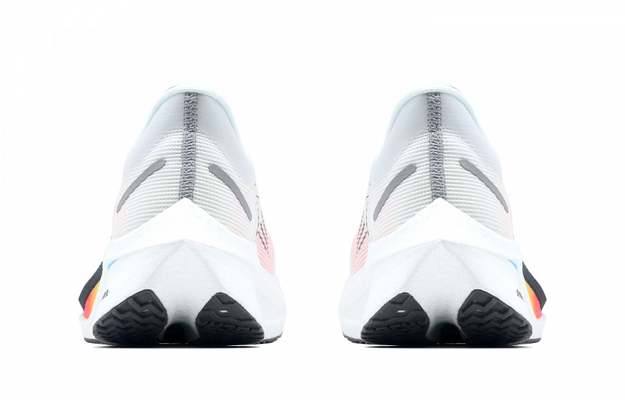LiNing Feidian Challenger Cushioned Wear-Resistant Breathable Low-Top Running Shoes Men's White купить в интернет-магазине Yoocart с быстрой доставкой по России.