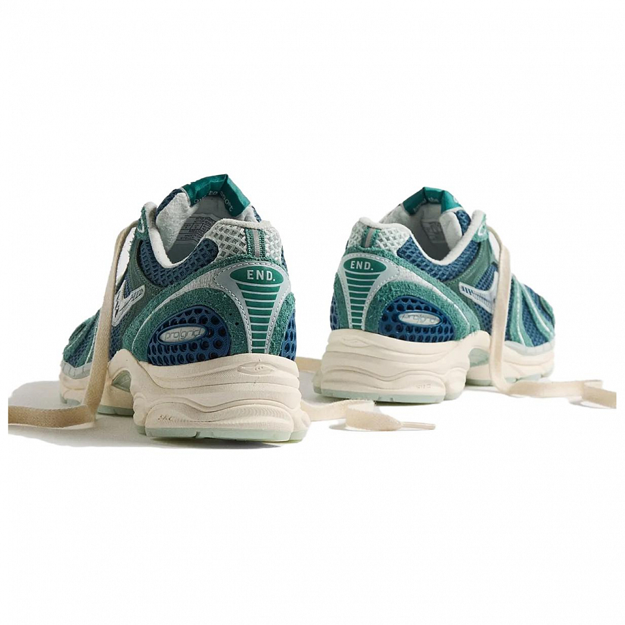 Saucony ProGrid Triumph 4 END. Nessie купить в интернет-магазине Yoocart с быстрой доставкой по России.