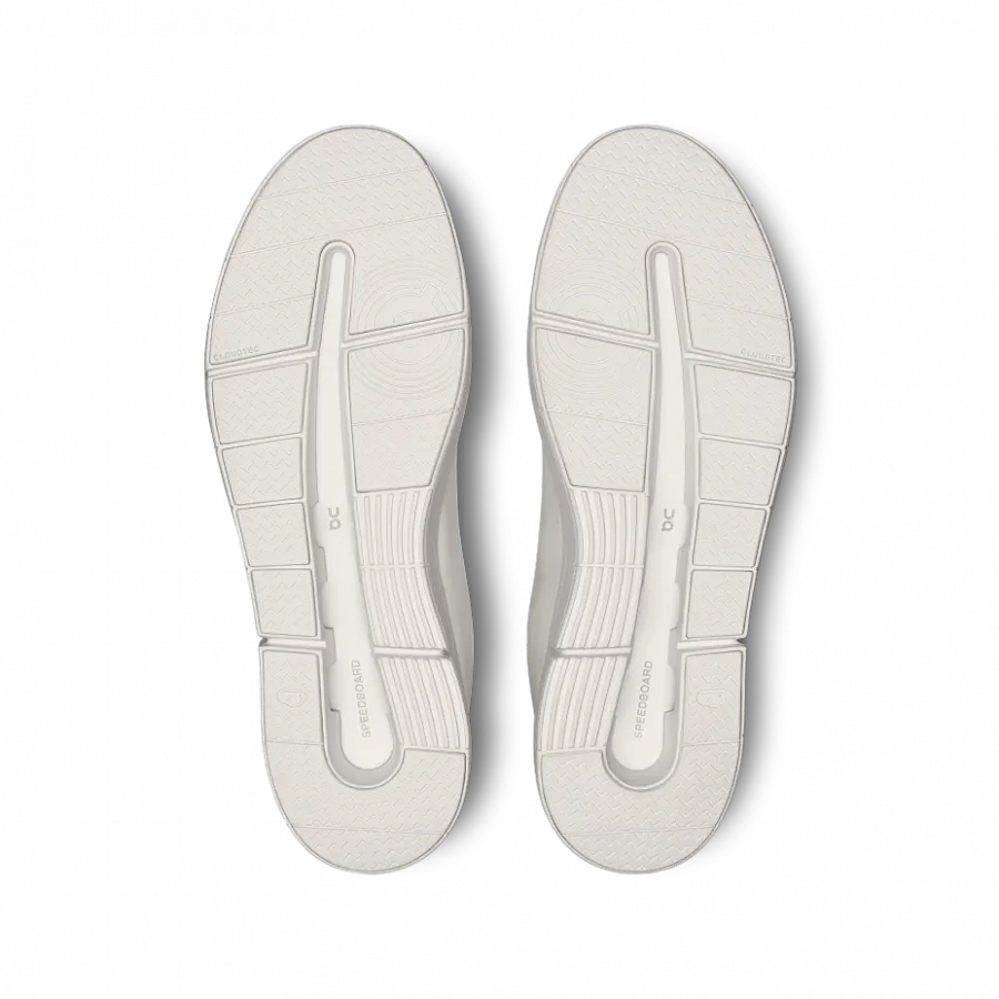 On The Roger Advantage All White