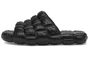 FENDI Logo Embossed Cloud Slides