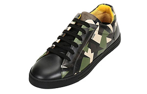 FENDI Low Top Stylish Skateboarding Shoes Men's Black Green 1 2921438