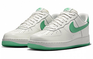 Nike Air Force 1 Low '07 Patent Platinum Tint Stadium Green 2 3022722