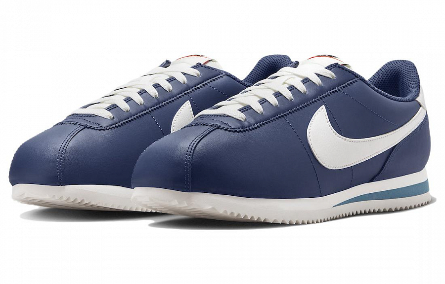Nike Cortez Midnight Navy купить в интернет-магазине Yoocart с быстрой доставкой по России.