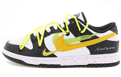 Nike Dunk Low Anti Slip Wear Resistant Low Top Skateboard Shoes Women's Black White