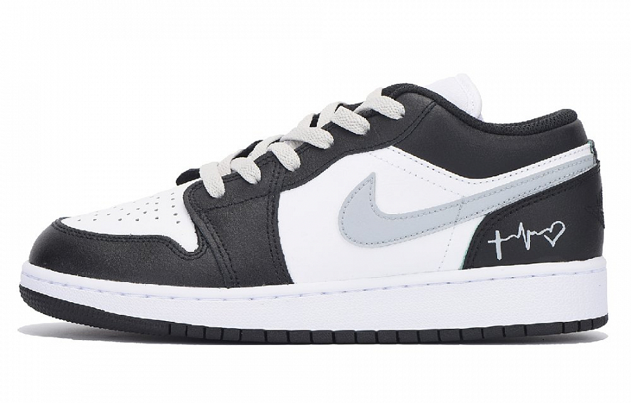 Jordan Air Jordan 1 Vintage Basketball Shoes Women's Low Top White/Gray купить в интернет-магазине Yoocart с быстрой доставкой по России.