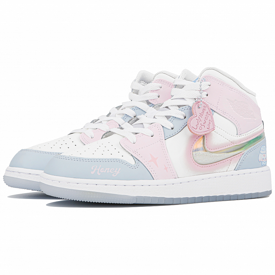 Jordan Air Jordan 1 Mid Top Vintage Basketball Shoes GS White Pink купить в интернет-магазине Yoocart с быстрой доставкой по России.