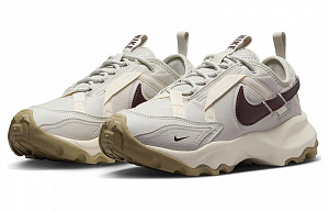Nike Women's TC 7900 'Light Bone Burgundy Crush' 2 3066229