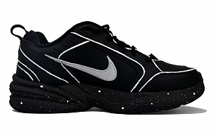 Nike Air Monarch 4 Low-Top Chunky Sneakers Unisex Black White 1 3075015